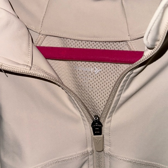 Old Navy Active Powersoft Jacket - Picture 3 of 3